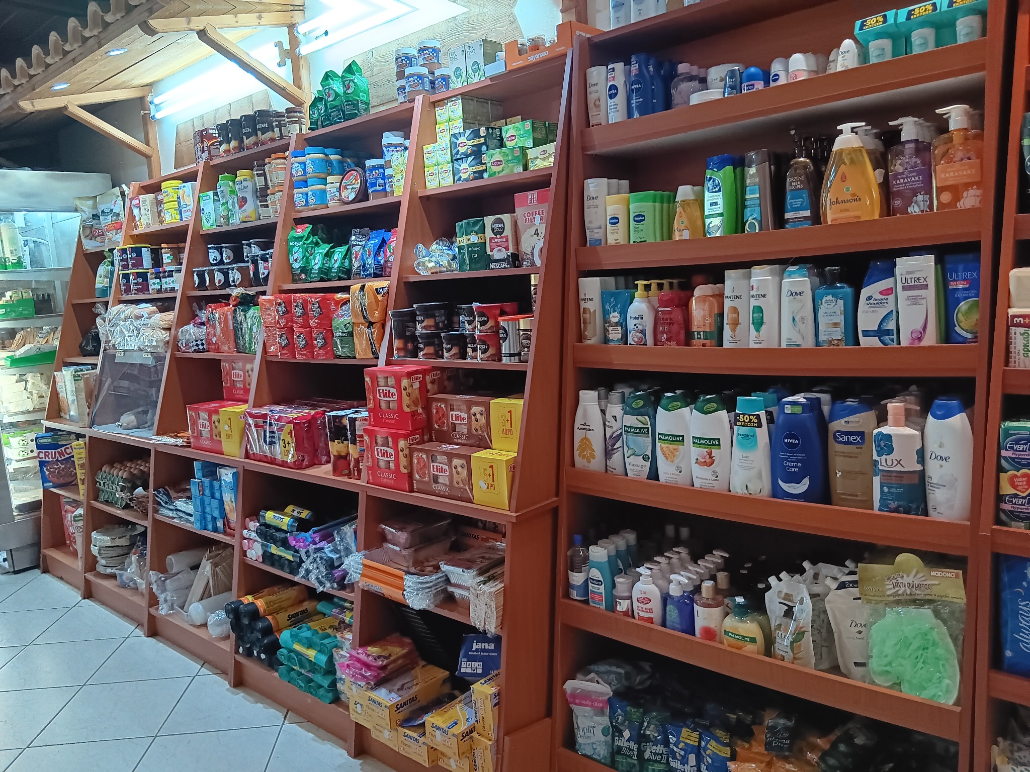 Τροφή για σκύλους & γάτες